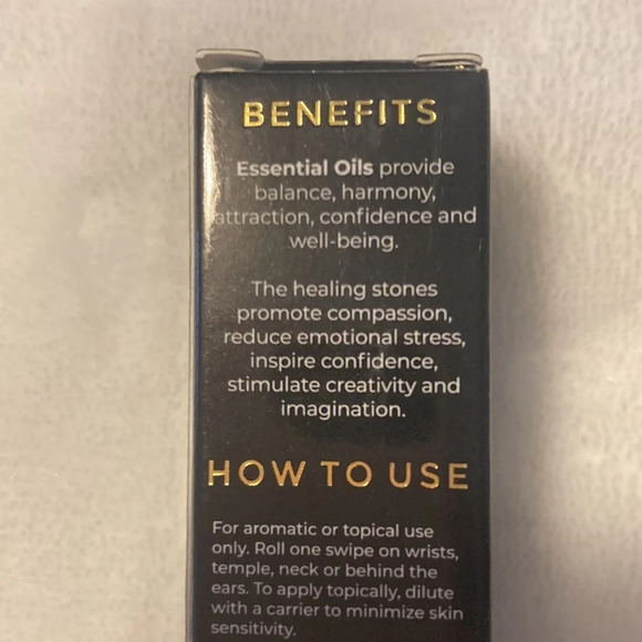 Mollie Jacob Rose Quartz Grapefruit Essential Oil with Healing Stones - Picture 4 of 6